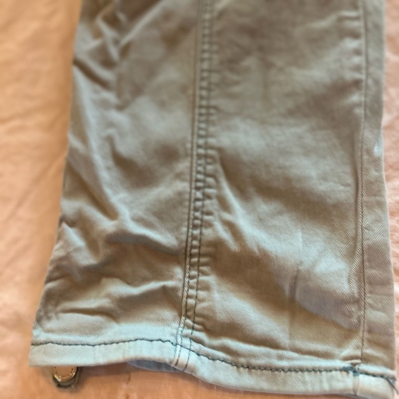 WHBM Mid-Rise Pret-A-Pedi Crop Pants Sz 8 - Picture 14 of 15